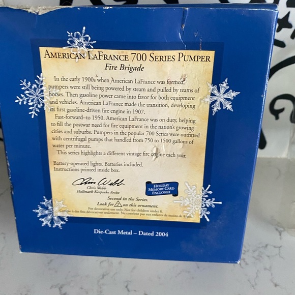 Hallmark Keepsake Ornament American LaFrance 700 Series Pumper Fire Brigade 2004 - Picture 6 of 6